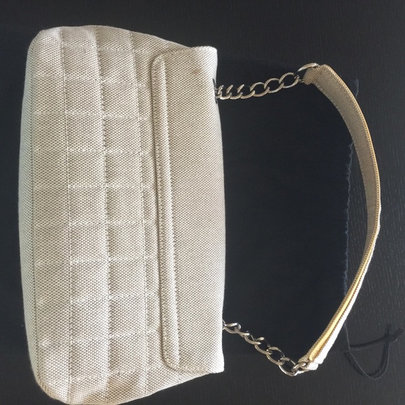 Vintage CHANEL cream color fabric & leather BAG🎉HP - Picture 4 of 10